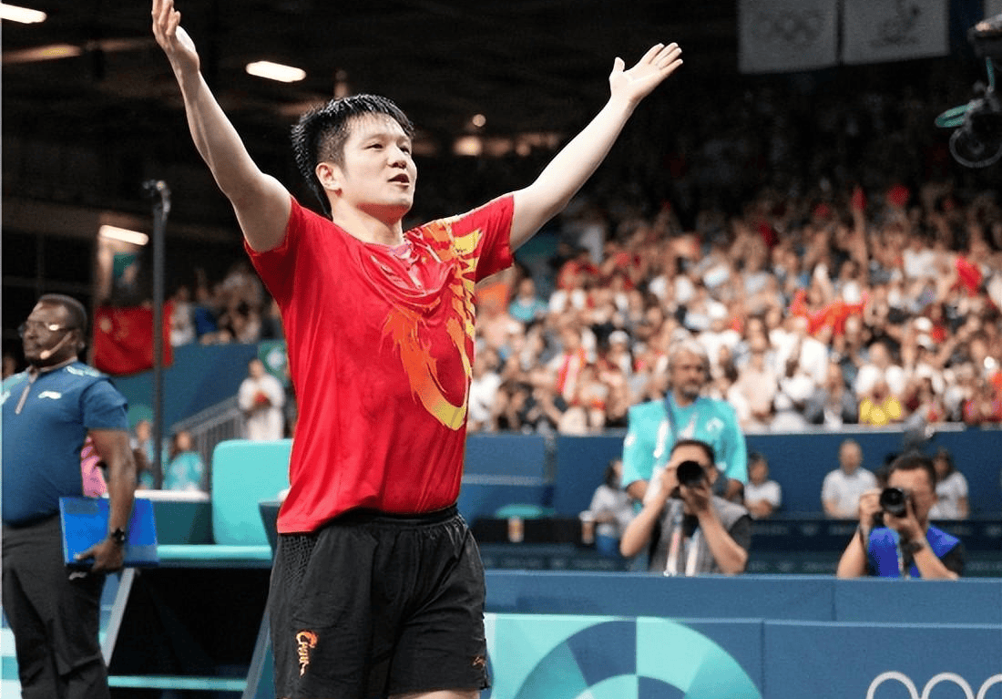 情感激荡的比赛瞬间感动无数球迷的简单介绍