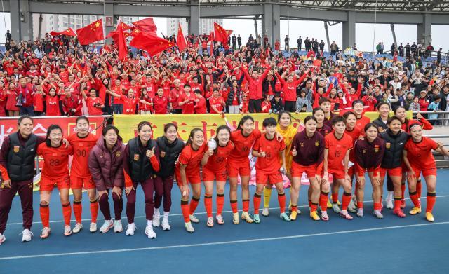国际足坛关注女足表现，中国队迎战