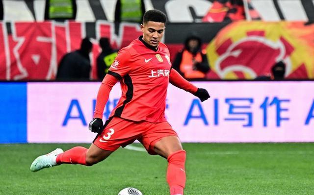 上海申花开启客场作战模式，备战士气高昂